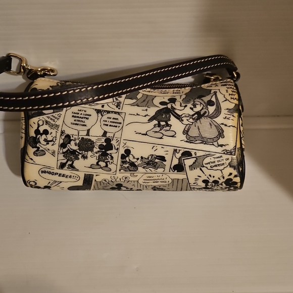 Dooney & Bourke Disney Mickey Comic Mini Barrel Bag – Rare